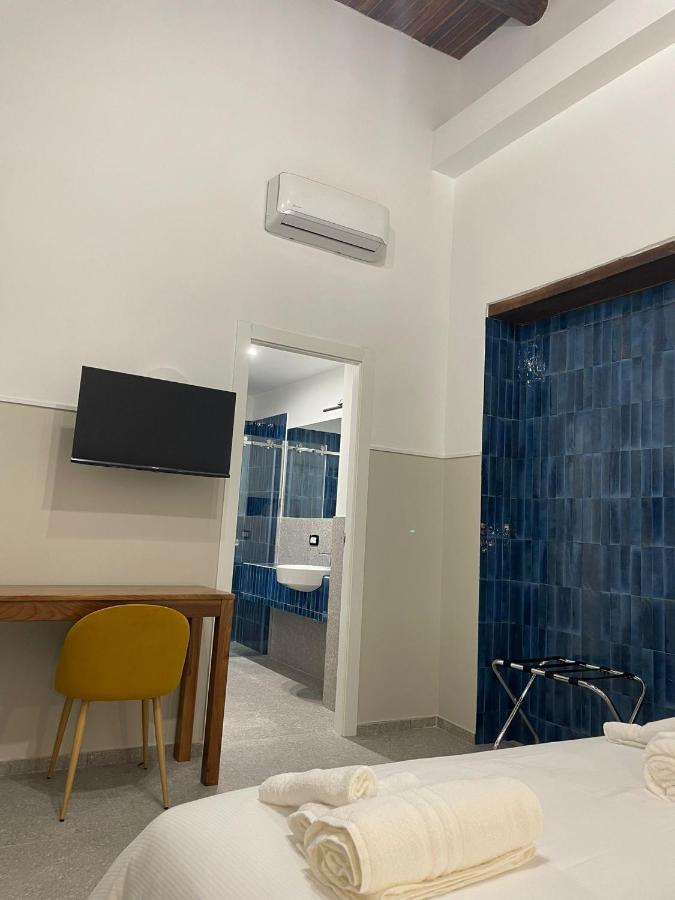 La Suite Del Centro Storico Napoli Bagian luar foto
