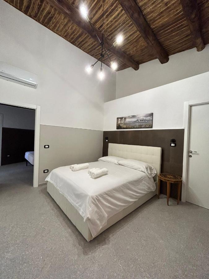 La Suite Del Centro Storico Napoli Bagian luar foto