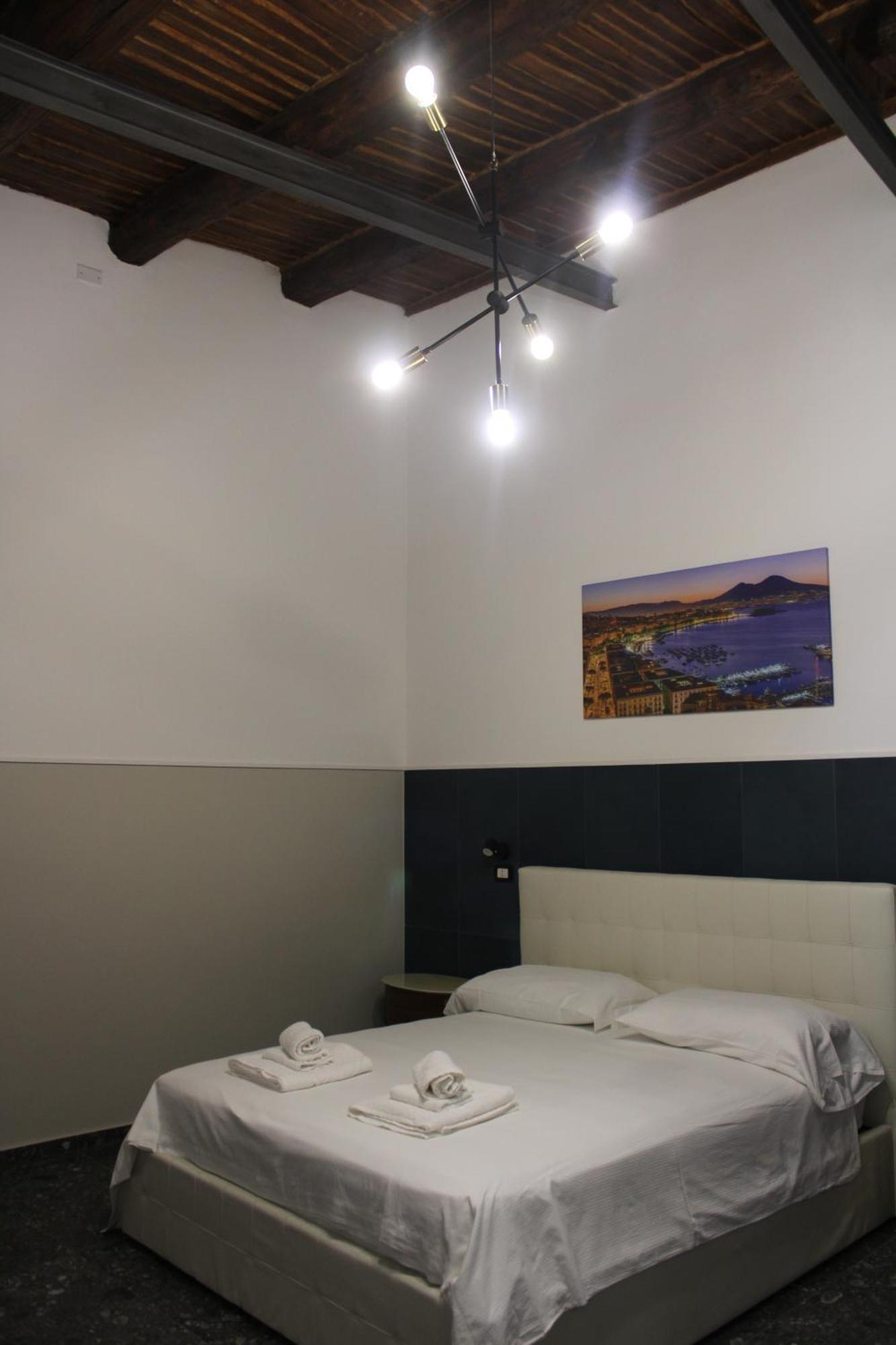 La Suite Del Centro Storico Napoli Bagian luar foto