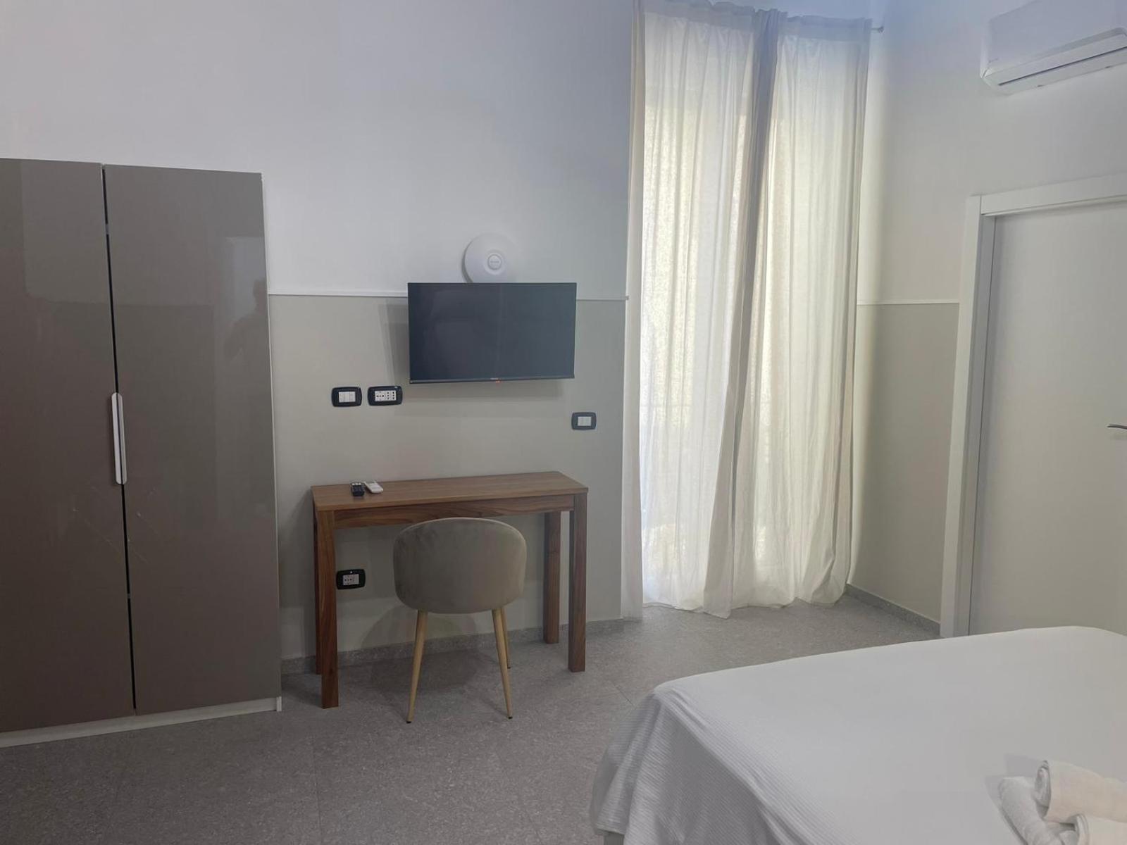 La Suite Del Centro Storico Napoli Bagian luar foto